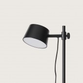 LÁMPARA DE PIE NERA