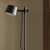 LÁMPARA DE PIE NERA